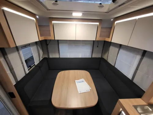 Knaus Sport 450 FU from factory beautifully complete photo: 8