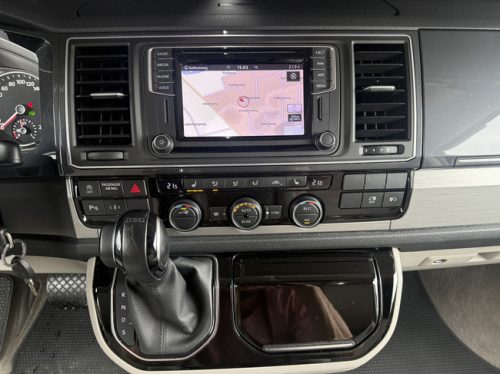 Volkswagen California Ocean T6 Westfalia in new condition DSG automatic 200 hp full options 4 berths electric pop-top roof awning climate control cruise control camera soft-close electric towbar photo: 18
