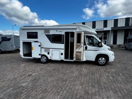 Adria Matrix Axess 600 SL Single beds - Drop-down bed photo: 2