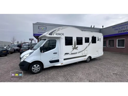 Rimor Katamarano 109 P Familienwohnmobil Foto: 3