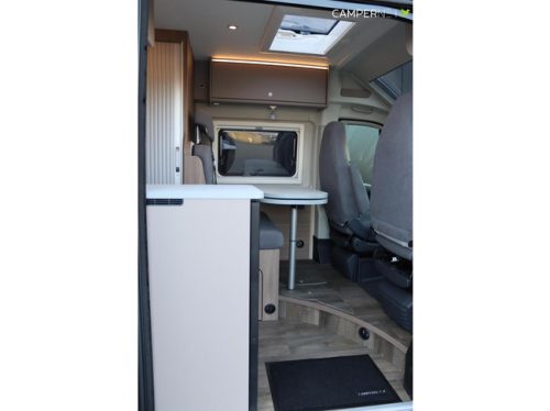 Carado CV 640 140cv Autom&aacute;tico | Paquete Pro + | Toldo | Camas individuales | Nuevo disponible en stock | Control de crucero adaptativo | foto: 6