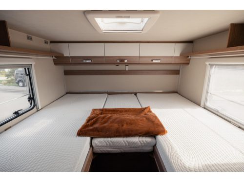 Carado T447 with drop-down bed photo: 23