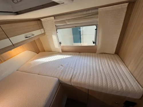 B&uuml;rstner Travel Van Single beds Garage  photo: 17