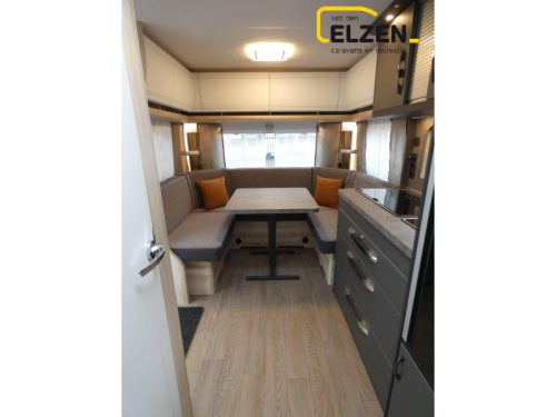 Hobby De Luxe 540 UL White Edition Action Package photo: 8