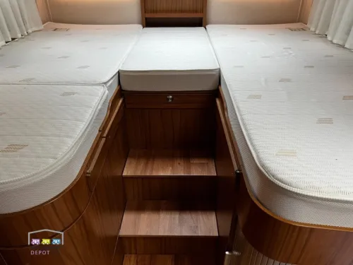 Hymer B 704 PL photo: 10
