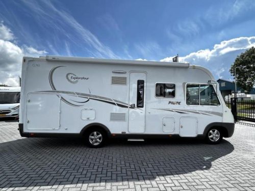 Pilote Explorateur G 741 Transverse bed/Pull-down bed/Alde/2012 photo: 4
