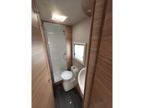 Weinsberg CaraLoft 650 MF Ex-rental photo: 16