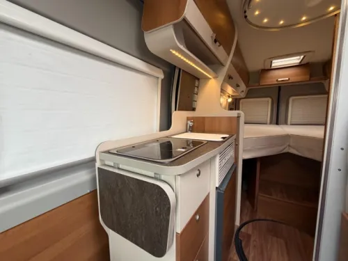 Knaus VANTourer 600 L Original NL Motorhome NAP photo: 8