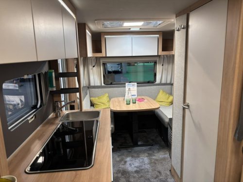 Knaus Sport 500 EU !! BETT 210CM LANG !!! Foto: 8