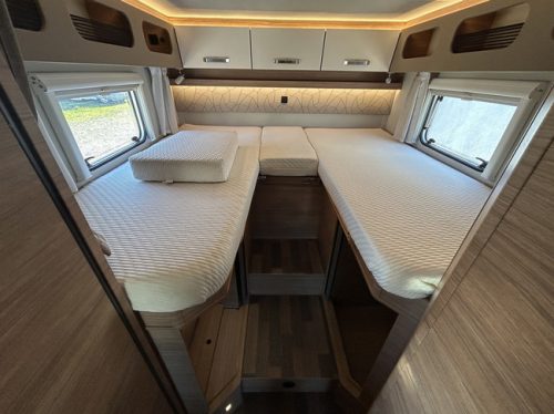 Weinsberg CaraCompact Suite 640 MEG Pepper MB attend photo : 9