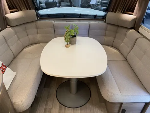 Kabe Royal 560 GLE Model 2027 Foto: 8