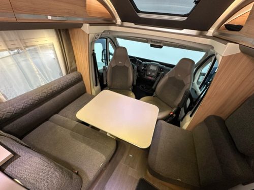 Adria Coral Axess 670 SL photo: 6