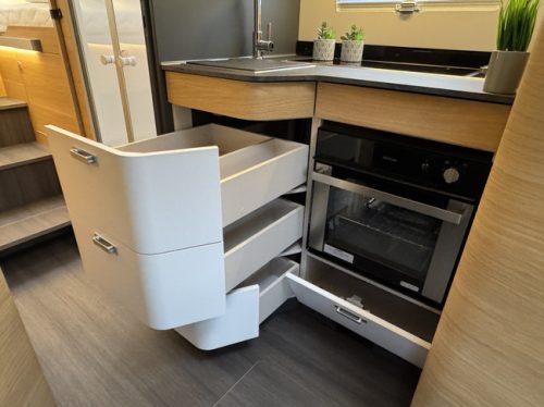 Adria Sonic 700 SL Plus 180 hp AUTOMATIC 9-Speed Euro6 Fiat Ducato 8 Maxi **Single beds/4 seats/4+1 berths/4400 kg/Solar photo: 11