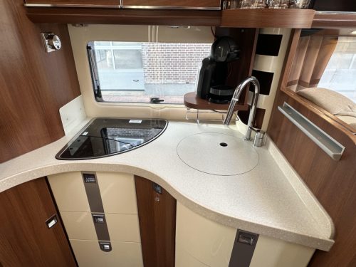 Carthago Chic E-line 51 QB Overhead cabinets, ALDE photo: 18