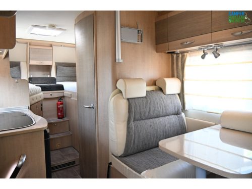 B&uuml;rstner Travel Van T 620 photo: 10