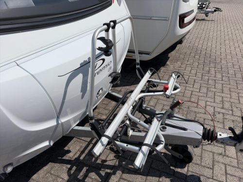 B&uuml;rstner Premio Life 480 TL Mover/Awning/Bike rack photo: 11