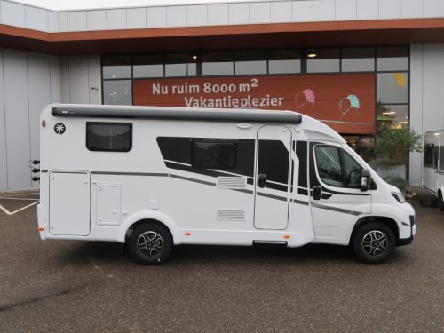 Sunlight Adventure Edition V66 COMPACT/SINGLE BEDS photo: 1