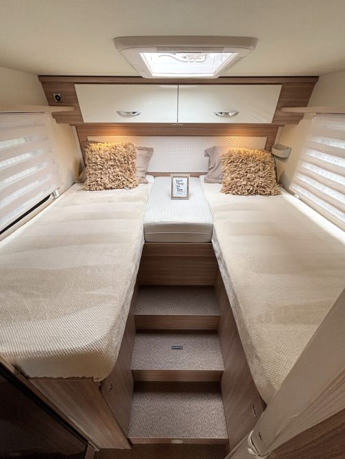 B&uuml;rstner Lyseo Limited 690 G 9-TR AUT ENKELE BEDDEN + HEFBED photo: 2