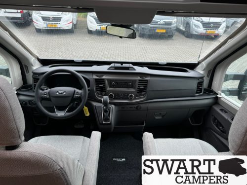 Weinsberg CaraLoft Ford 650 MEG, 155 hp automatic Single beds photo: 9