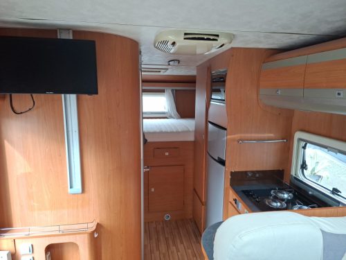 Giottiline Therry 45 T luxuri&ouml;ses und ger&auml;umiges Alkoven-Wohnmobil f&uuml;r 5 Personen Foto: 4