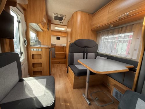 Adria Izola 697 SL Alkoven + L&auml;ngsbetten  Foto: 10