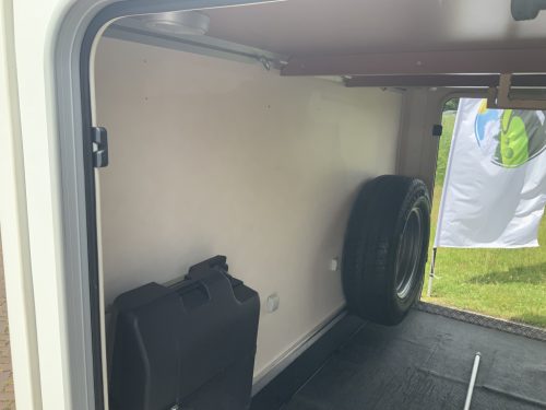 Hymer Exsis-I 674 EX 2.3 MultiJet 160 HP, A-class, Motor air conditioning, 2 Single beds, Pop-top roof bed, Garage, Towing hitch, etc, etc. Camper centrum on the road photo: 39