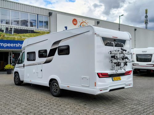 Hobby Optima De Luxe 70 F -Automaat-badkamer achter  foto: 23