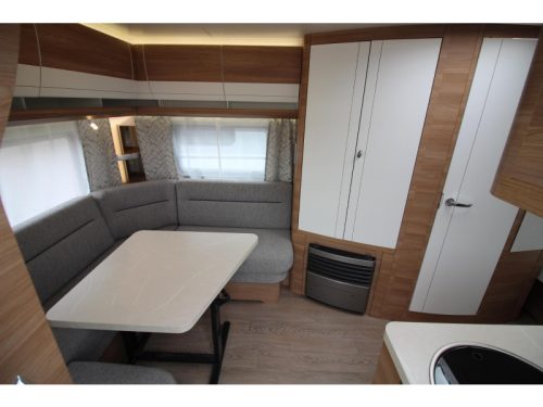 Hobby De Luxe 495 UL Mover+Lithium, 1st owner photo: 5