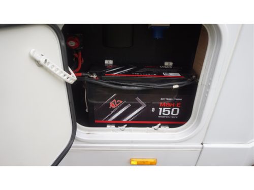 Adria MATRIX 670SC PLUS AUTOMAAT 141 ch Panneau solaire. Porte-v&eacute;los &eacute;lectrique / Toit relevable 023 photo : 11