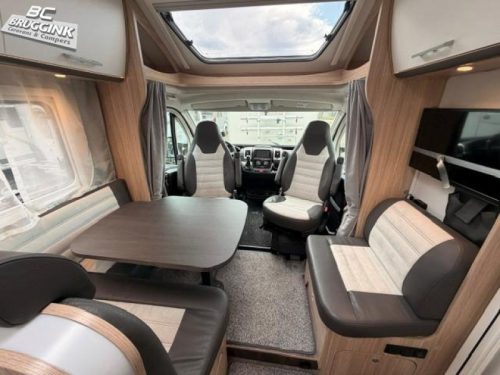 Sunlight T 68 Adventure Edition SINGLE BEDS photo: 4