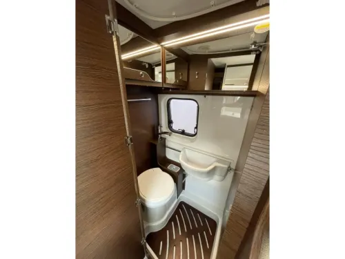 Karmann Davis 620 Einzelbetten Automatik Foto: 12