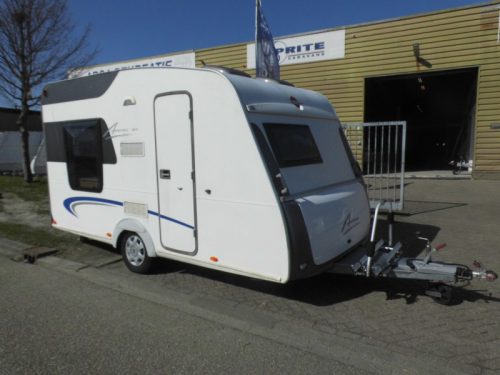 B&uuml;rstner Averso Plus 410 TS Pop-top roof!! photo: 0