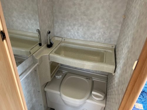 Adria 390 Ds 2 seats, 770 kg lightweight, top condition photo: 5