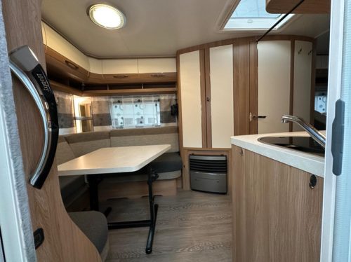 Hobby De Luxe 495 UL IC Silverline photo: 3