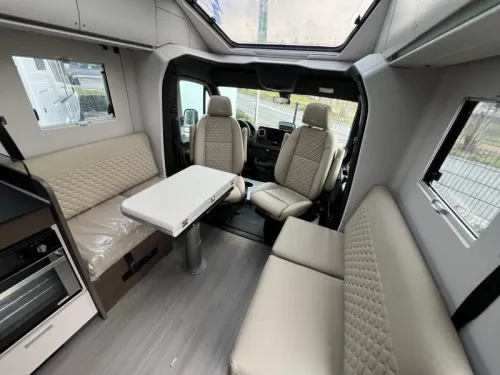Adria Coral Supreme MB 670 DL LEDER/DAKAIRCONDITIONING Foto: 3