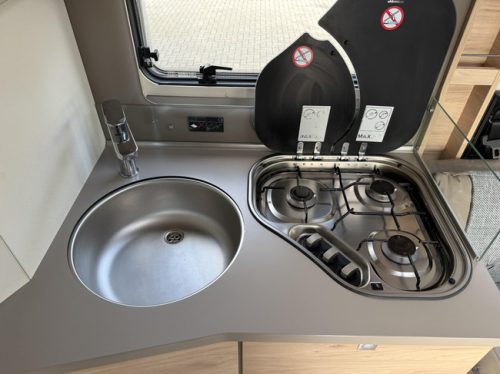 Dethleffs Pulse Classic T 7051 EBL GT Uitvoering Black foto: 13