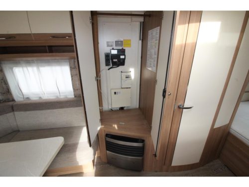 Hobby De Luxe 455 UF Thule 6300 Ultraheat Foto: 16