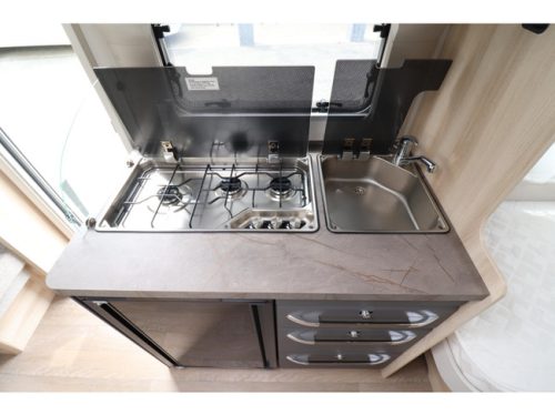 Hobby De Luxe 460 LU Autark / Lits Jumeaux photo : 9