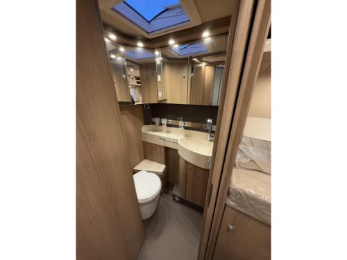 Carthago C1-Tourer I 149 RB-LE Met Hefbed MB-Sprinter  foto: 13