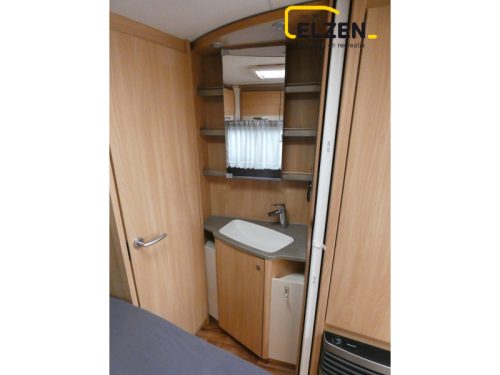 Knaus Sudwind Silver Selection 450 FU Mover, E&P levelling system photo: 14