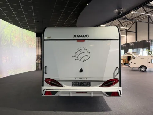 Knaus Sudwind Black Selection 500 QDK Etagenbett / Querbett Foto: 3