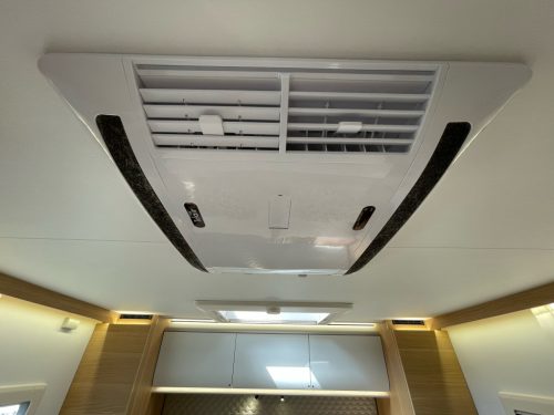 Adria MATRIX PLUS 670 DC QUEENSBED+TOIT RELEVABLE 2025! photo: 13