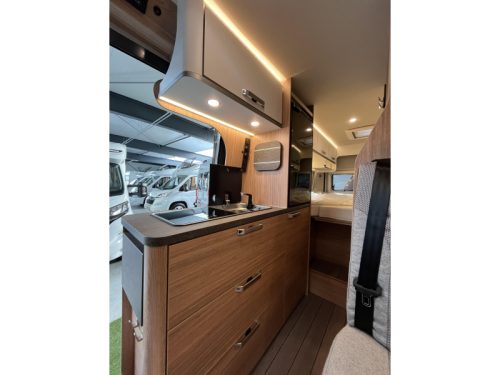 Weinsberg CaraBus 630 ME [FIRE] GRATIS AUTOMAAT  Foto: 11