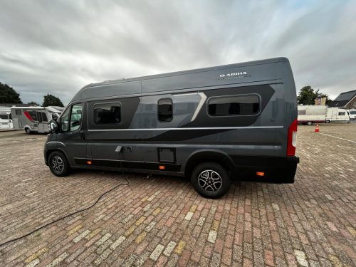 Adria Twin Supreme 640 SLB Bekleding Leer photo: 2