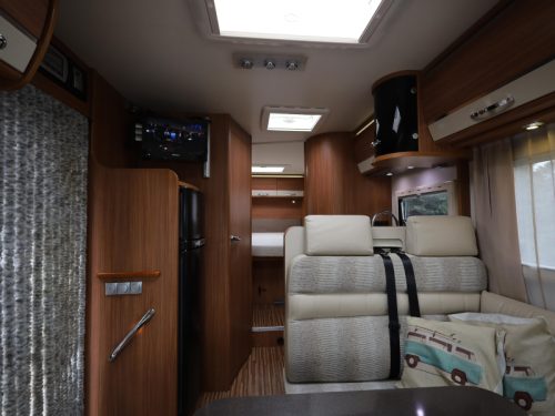 Adria Sonic I 700 SC queensbed + hefbed  foto: 2