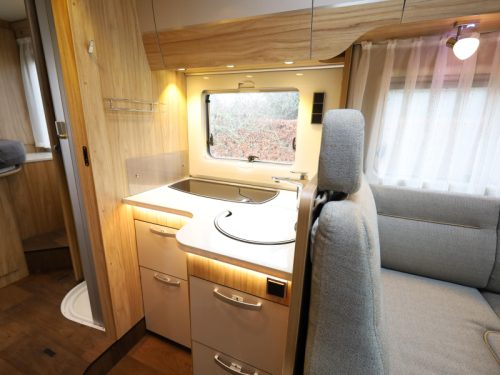 Hymer T 698 CL Queensbed photo: 5