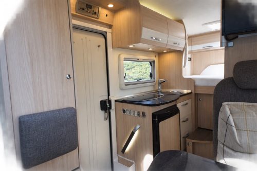 B&uuml;rstner Travel Van photo : 10
