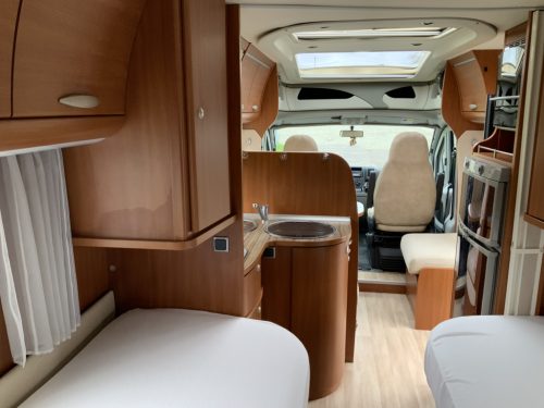 Chausson Allegro 96 &ndash; single beds low, toilet and shower room at the rear, very neat Motorhome year of manufacture. 2009 Motorhome centrum On The Road  photo: 9