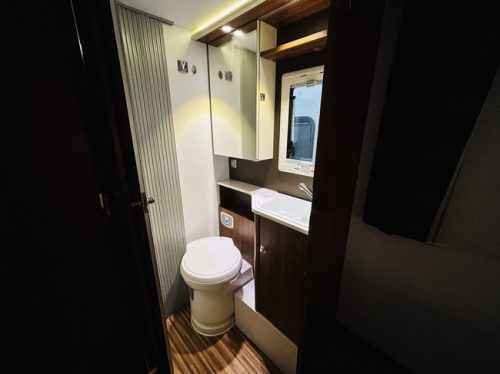 Adria CORAL S 690SC Supreme Luftfederung, Queensbett, 5 Sitzpl&auml;tze mit Sicherheitsgurt, Alde Heizung Foto: 16