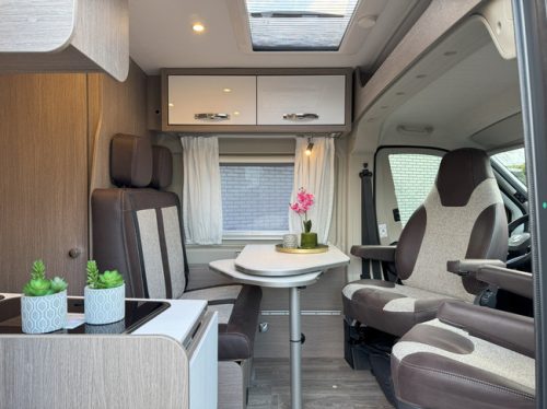 P&ouml;ssl 2Win Plus 600 D-line 140 hp AUTOMATIC 9-speed Euro6 Fiat Ducato NIEUW **Slechts 6 meter/Groot dwarsbed/4 zitplaatsen/Luifel/Apple photo: 1
